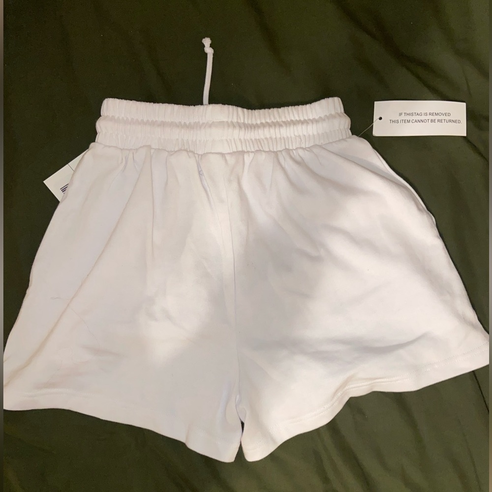 Shorts - Picture 2 of 3